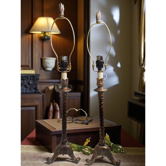 vintage neoclassic twist candle holder design tri-pod feet pair of antiqued lamp - Picture 3 of 13